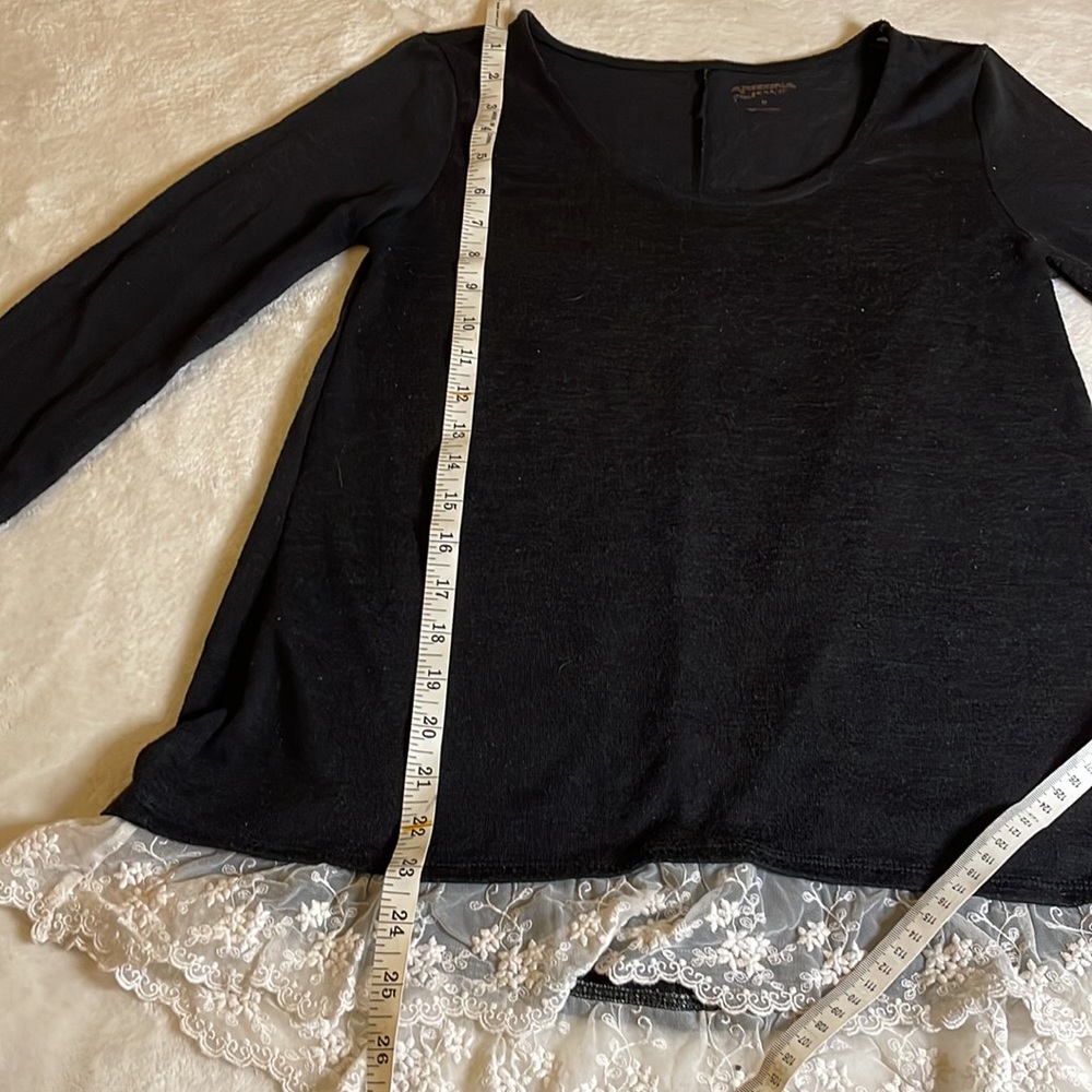 Arizona Jean Co. Black Long Sleeve with Lace Detail size M - Picture 7 of 9